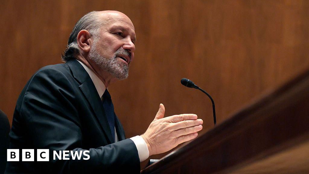 Under-fire Trump commerce secretary confirms he visited Epstein's island Under-fire Trump commerce secretary confirms he visited Epstein's island