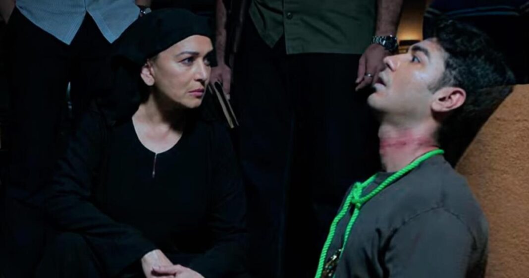 Madhuri Dixit Claims, “Mere Jaisi Koi Aur Ho Hi Nahi Sakti” & I Agree But Then Why Choose To Do This Show & Celebrate Mediocrity?! Mrs Deshpande Review: Dear Madhuri Dixit, Why Choose To Do This Show & Celebrate Mediocrity?!