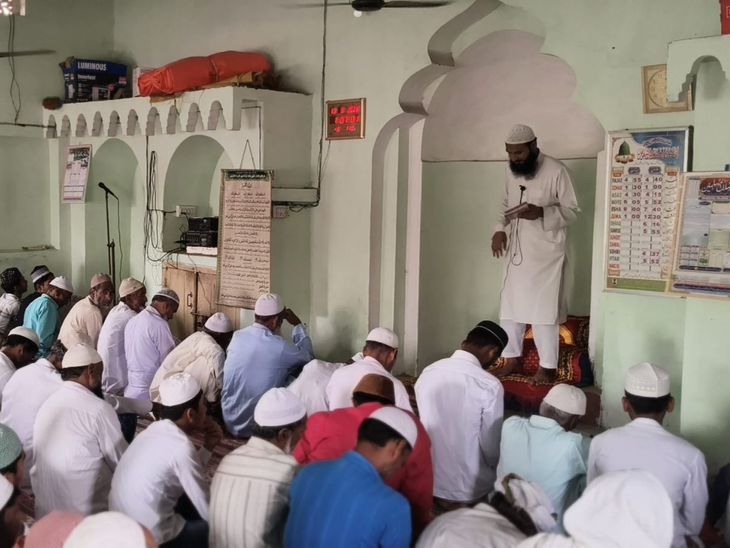 शंकरपुर में ईद की तैयारी:मस्जिदों और ईदगाहों में रंग-रोगन और सफाई, 20 मार्च को मनाया जाएगा त्योहार