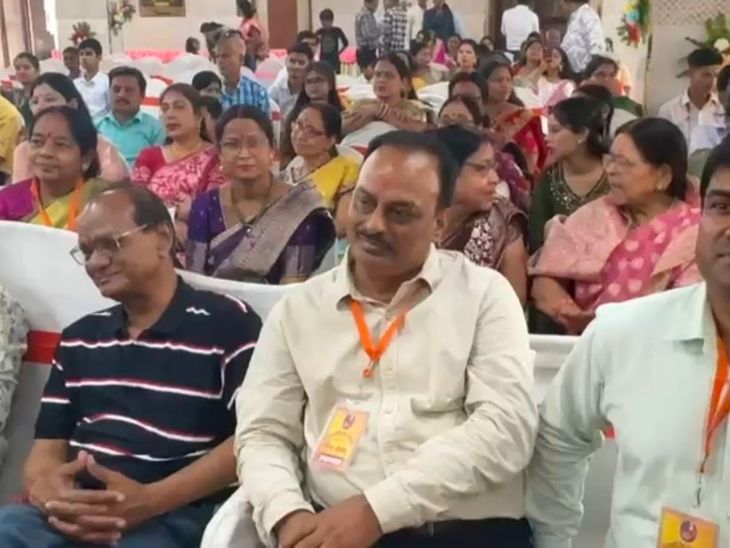 भागलपुर में मिलन समारोह का आयोजन:केसरवानी वैश्य सभा का कार्यक्रम, नृत्य-संगीत की हुई प्रस्तुति