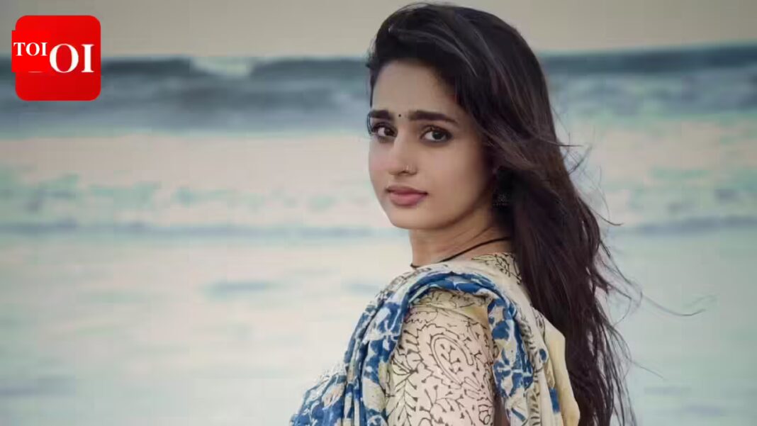 Dhurandhar star Ayesha Khan reveals 'I’ve been attempted to rape in my life'; recalls spot boy sent her disturbing voice notes | Hindi Movie News