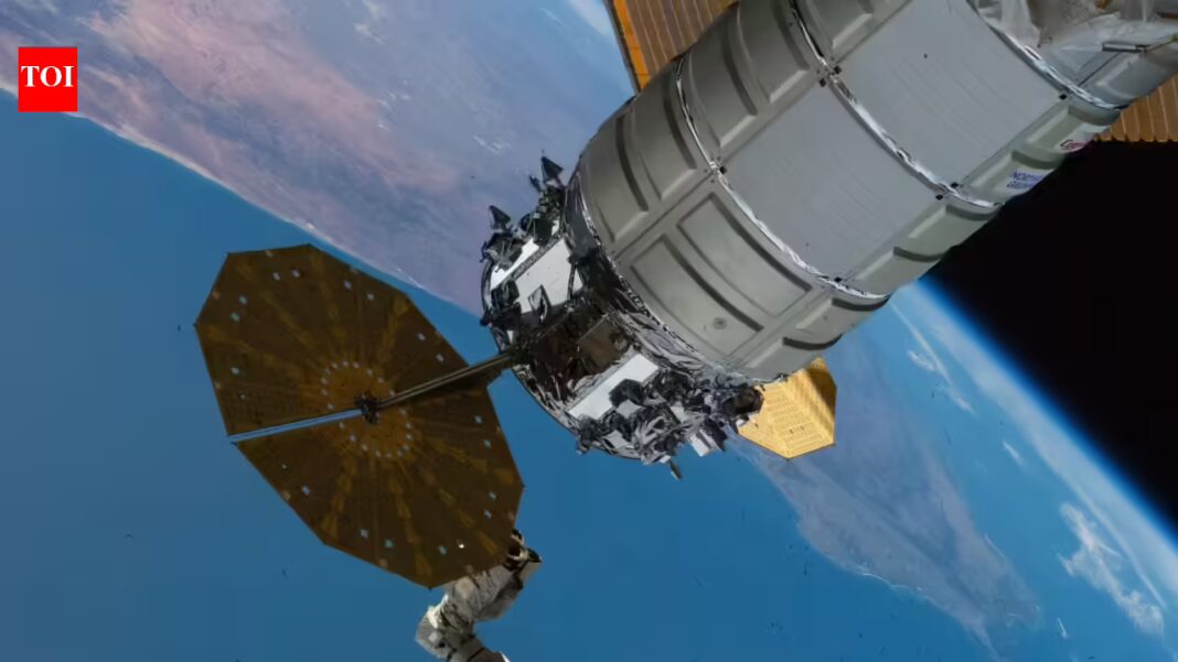 NASA astronauts use AI and augmented reality for health and spacewalks on ISS Expedition 74 |