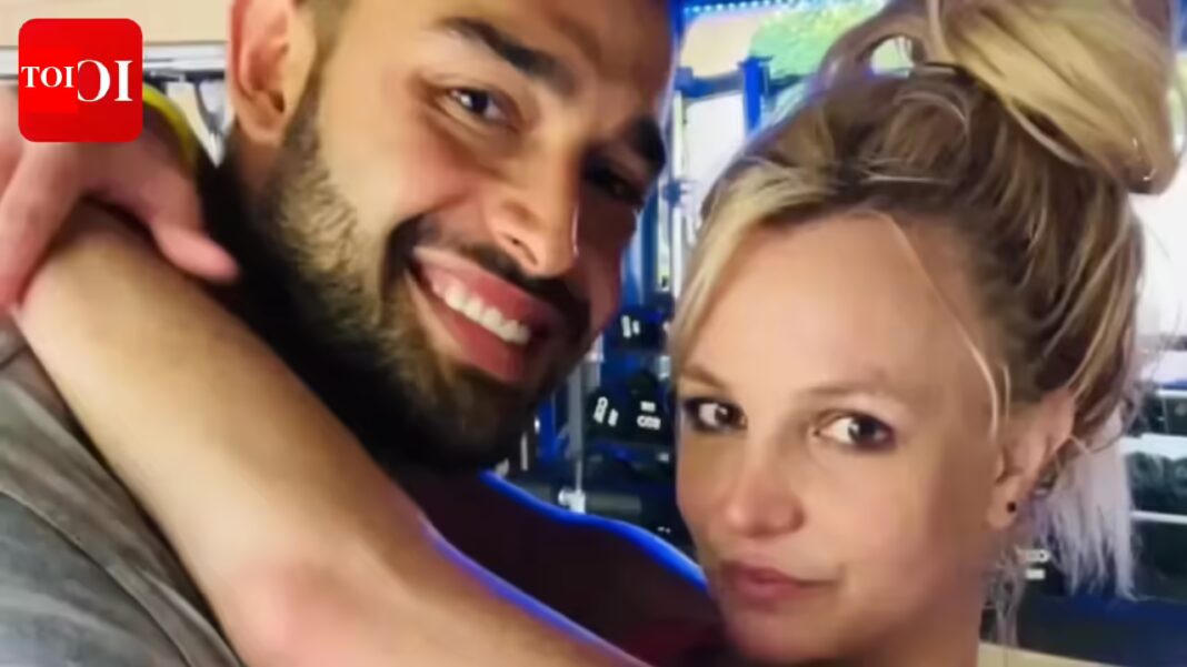 Britney Spears' ex-husband Sam Asghari defends 'Toxic' singer after DUI arrest: 'My respect for her always stands' |