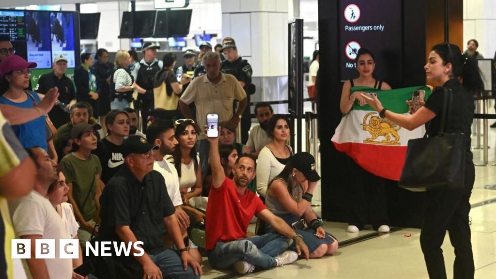 Two more people connected to Iranian football team choose to stay in Australia