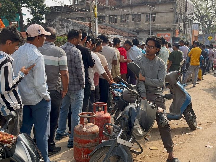 रांची, जमशेदपुर, गिरिडीह में गैस संकट बरकरार:होटलों में मेन्यू हुआ छोटा, ऑनलाइन डिलीवरी पर असर, कर्मचारियों को दी गई छुट्टी