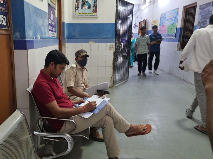 औरंगाबाद अस्पताल में 24 घंटे से पड़ा है अज्ञात शव:सड़क दुर्घटना में मौत की आशंका; भर्ती करवाने वाले की पहचान कर रही पुलिस