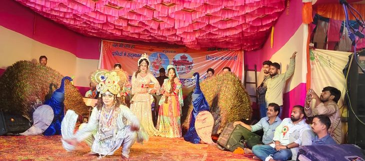 सबलाडीह में नावाअहार मैया प्राण प्रतिष्ठा महायज्ञ में भक्ति जागरण
