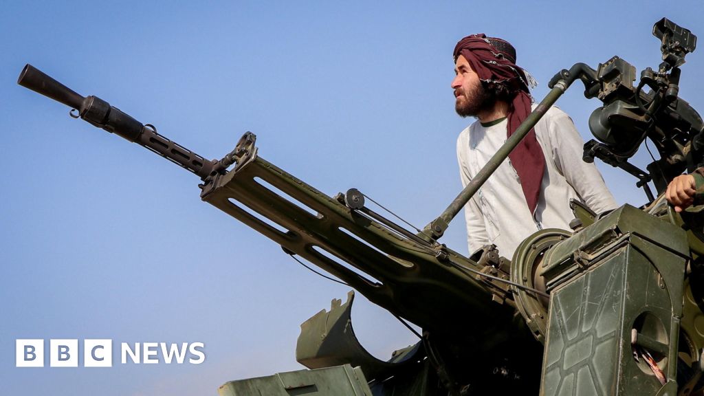 Why are Afghanistan and Pakistan fighting?
