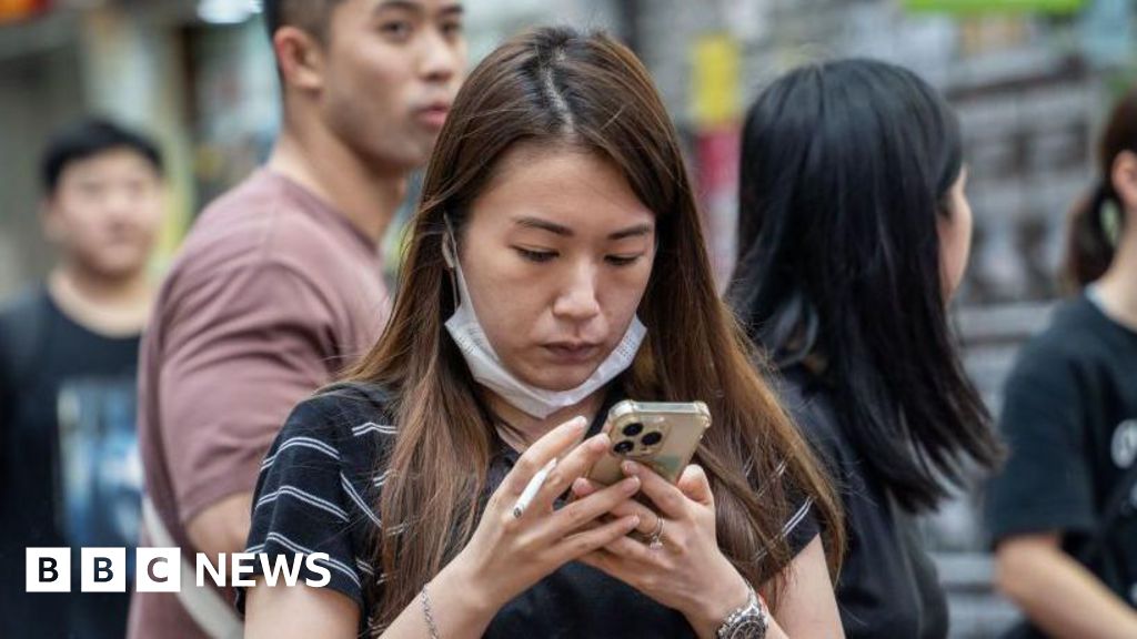 HK police can now demand phone passwords under new national security rules