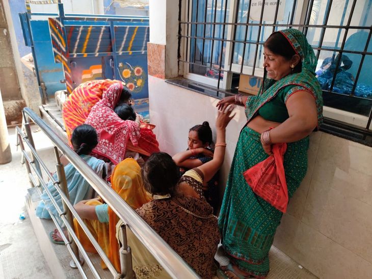 सीवान में ट्रैक्टर की टक्कर से महिला की मौत:दांत का इलाज कराने बाजार जा रही थी महिला, पुलिस ने शव पोस्टमार्टम के लिए भेजा