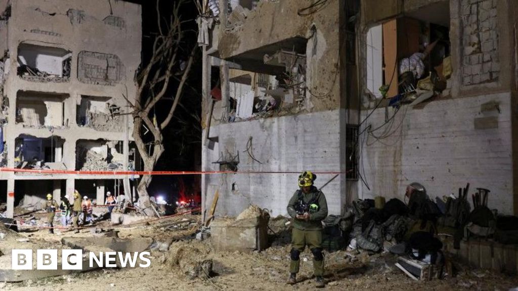 Iranian missiles injure 160 in towns near Israeli nuclear site