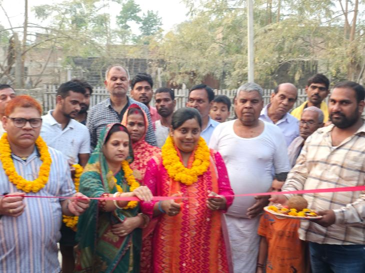 खगड़िया में 20 लाख की PCC सड़क का उद्घाटन:नगर सभापति अर्चना कुमारी ने किया इनॉगरेशन, लोगों को मिली राहत
