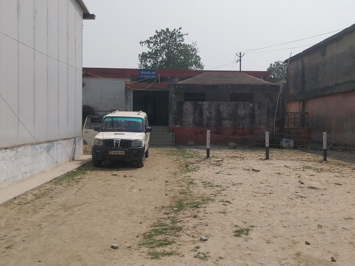 अररिया में किसान की करंट लगने से मौत:मकई के खेत में सिंचाई करते समय हादसा, ग्रामीण बोले-निचले स्तर पर लटके है तार