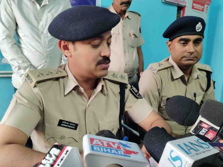 मोतिहारी में वृद्धा पेंशन योजना में फ्रॉड:कम उम्र वालों को बुजुर्ग बनाकर फायदा दिलाने वाला एक गिरफ्तार