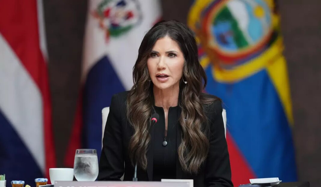 Trump 22314 c0 223 5360 3349 s1200x700.jpg