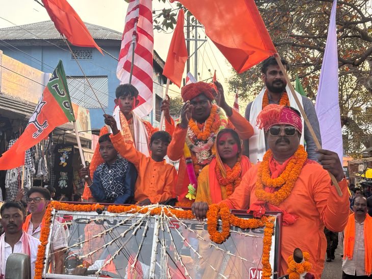 नप अध्यक्ष ने जीत पर आभार यात्रा निकाली, लिया आशीर्वाद