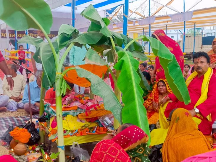 मिथिलांचल हरिनाम संत सम्मेलन का 82वां अधिवेशन शुरू:शहर के टाउन क्लब मैदान में श्रीरामार्चा पूजा के साथ हुआ आगाज