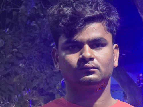 गिरिडीह के बेंगाबाद से पकड़े गए दो नक्सली:पटना एसटीएफ और लोकल पुलिस का जॉइंट एक्शन, रिश्तेदार के घर में छिपे थे दोनों