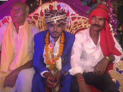 दरभंगा में जयमाला से पहले दुल्हन का शादी से इनकार:दूसरी शादी करने पहुंचा था दूल्हा, लड़की पक्ष ने बारातियों को बनाया बंधक
