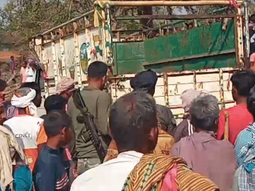 गोड्डा में जादू-टोना के नाम पर ट्रिपल मर्डर:पति-पत्नी और 12 साल के बेटे की निर्मम हत्या, पुलिस ने तीन संदिग्ध को हिरासत में लिया