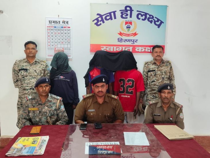 किसी और से संबंध के शक में प्रेमिका की हत्या:प्रेमी ने खेत में बुलाकर साथियों संग किया गैंगरेप, हत्याकर शव फेंका; तीन आरोपी गिरफ्तार