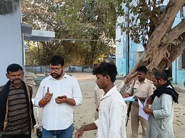कैमूर में बाइक-ट्रैक्टर की भिड़ंत, युवक की मौत:अधौरा के भिवफोर गांव से अपने गांव जोरदाग लौट रहा था