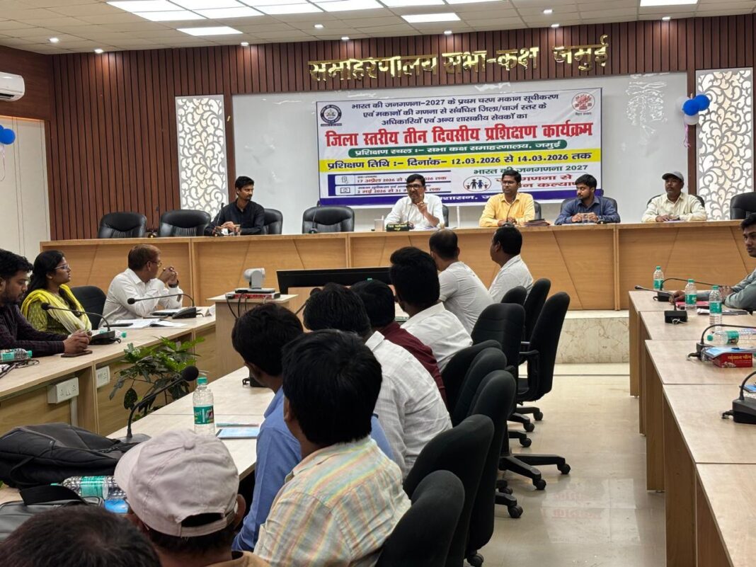 आमलाेगों को स्वयं डिजिटल डाटा अपलोड करने के लिए करें प्रेरित