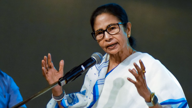 Politics:सीएम ममता ने Ec पर लगाए गंभीर आरोप, कहा- Sir के दौरान भाजपा की मदद के लिए काटे गए मतदाताओं के नाम – Bengal Politics Cm Mamata Allegations Against Ec Voters Name Deleted During Sir To Help Bjp Hindi Updates Politics:सीएम ममता ने Ec पर लगाए गंभीर आरोप, कहा- Sir के दौरान भाजपा की मदद के लिए काटे गए मतदाताओं के नाम - Bengal Politics Cm Mamata Allegations Against Ec Voters Name Deleted During Sir To Help Bjp Hindi Updates