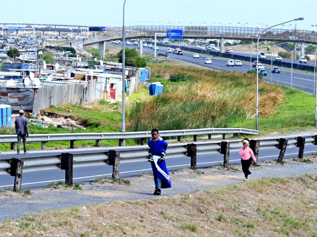 ‘Segregation’: Multimillion-dollar crime wall causes uproar in S Africa | Poverty and Development News