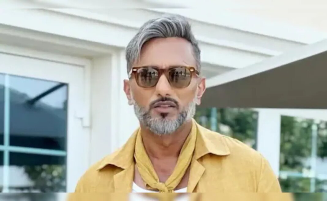 Slfqnbak honey singh 625x300 03 March 26.jpg