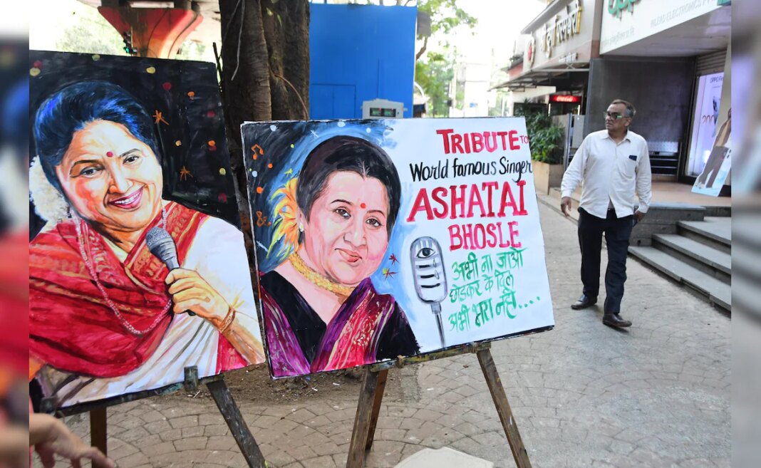 Asha Bhosle Funeral Highlights Asha Bhosle Death Shivaji Park Crematorium Mumbai