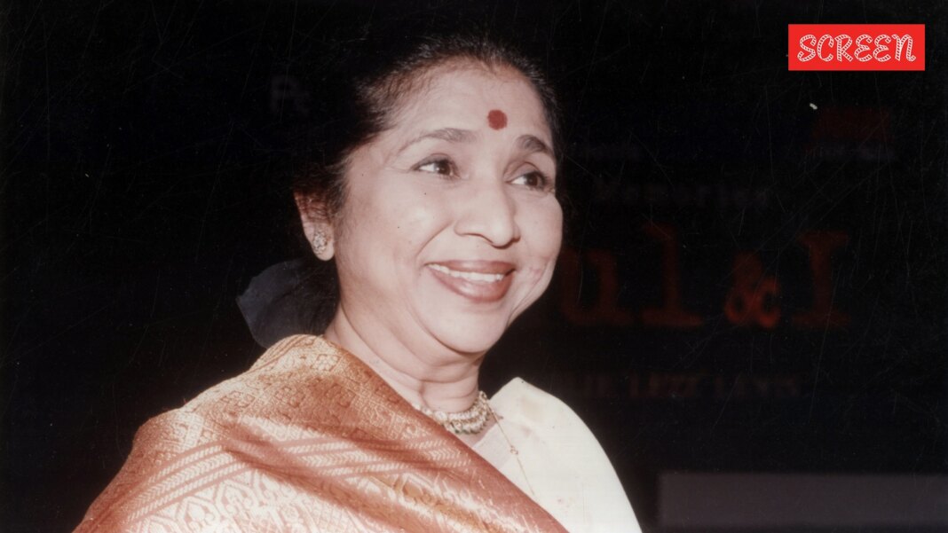 Asha Bhosle ‘fumbled’ when Boy George asked her ‘Chura Liya Hai Tumne’ meaning: ‘I don’t know English, went to vernacular schools’ | Bollywood News