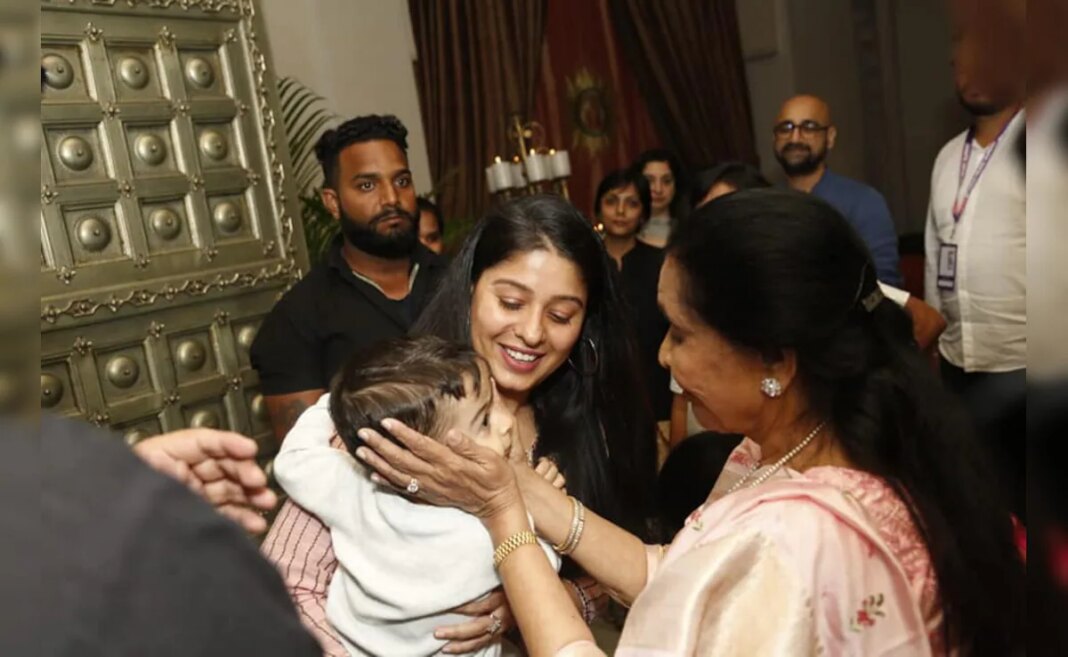 ‘Everyone Else Copies Lataji, She Doesn’t’