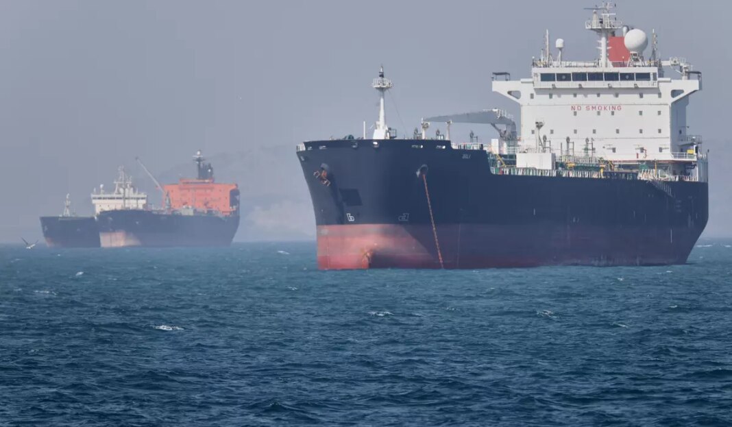 Iran War Strait of Hormuz 73647 c0 0 6000 3500 s1200x700.jpg