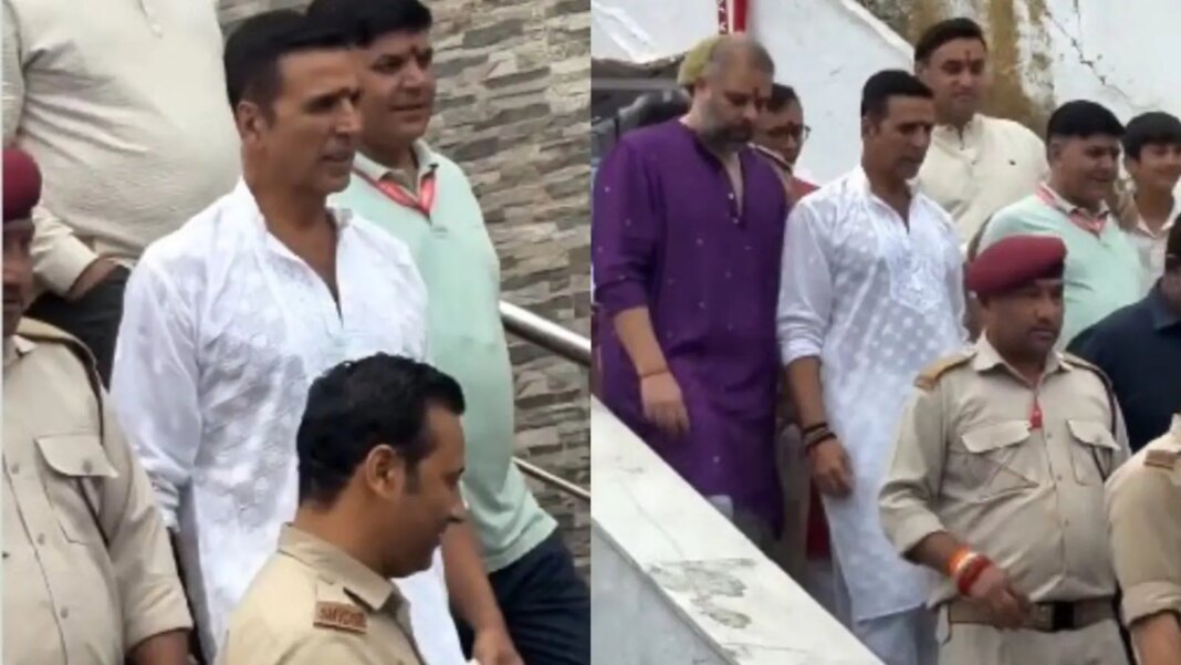 Akshay Kumar Arrives At Vaishno Devi Temple To Seek Blessings