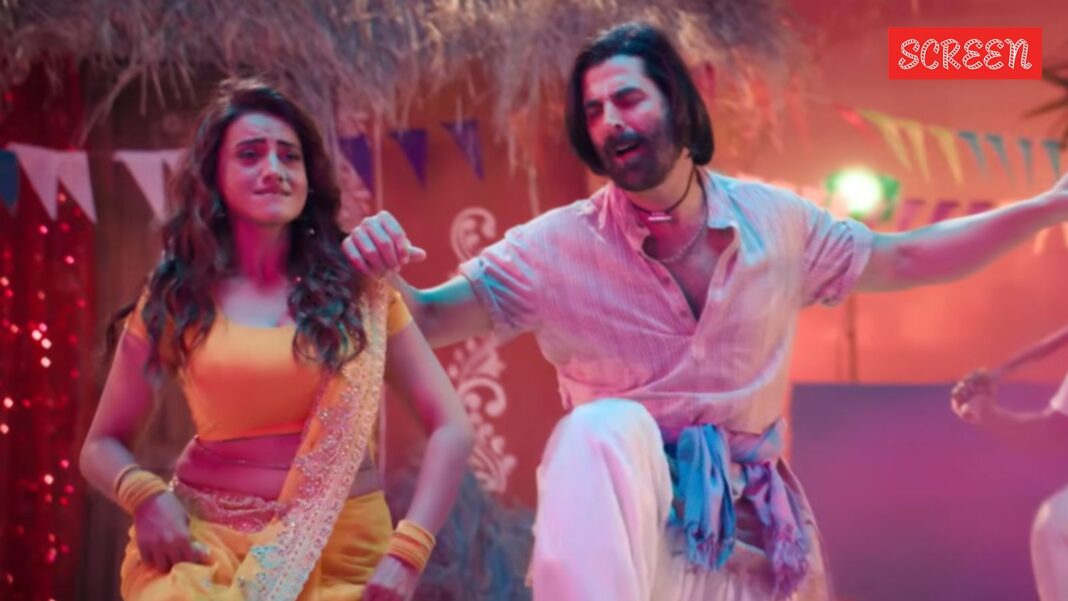 ‘Bhojpuri is better than Hollywood’, says Jacqueline Fernandez as Akshay Kumar shakes a leg with Akshara Singh