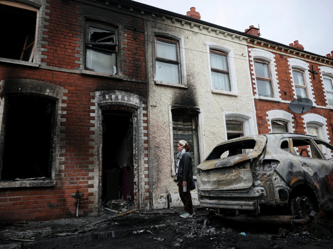WDE THUMB BELFAST RIOTS 1781114276.jpg