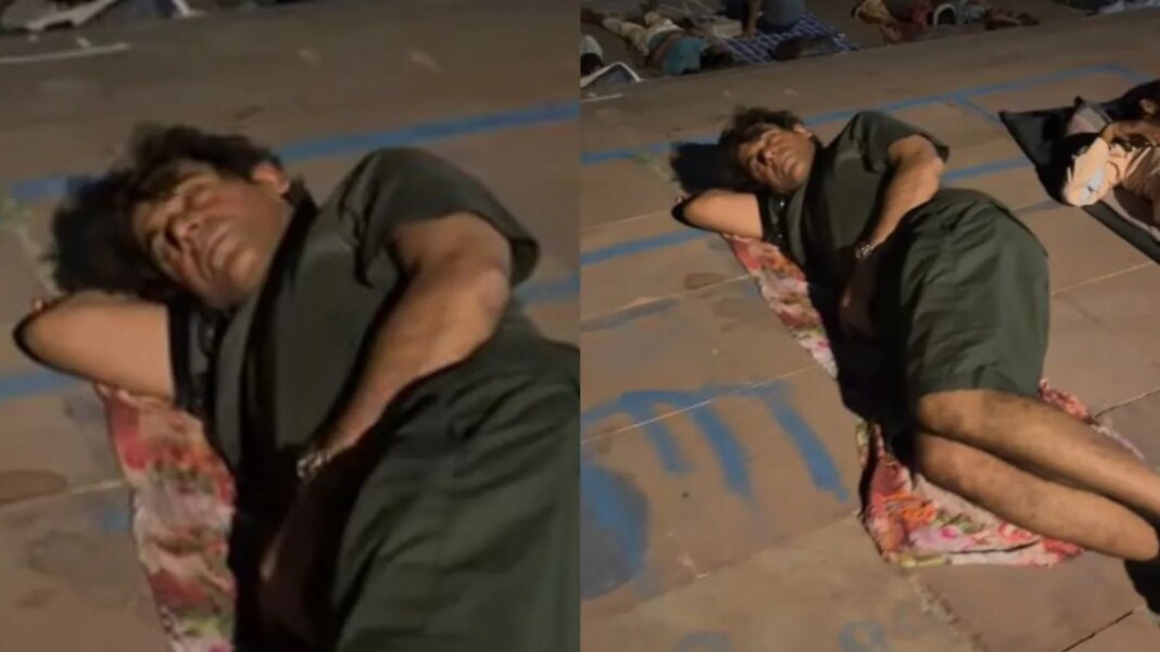 Viral Clip Of Sunil Grover Sleeping On Ganga Ghat Wins Hearts, Fans Say “Down To Earth”