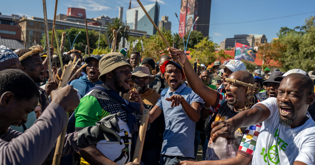 22int safrica xenophobia explainer top wqhf facebookJumbo.jpg