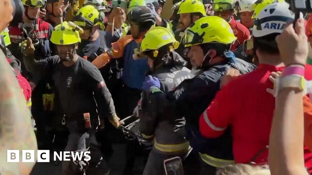 Man rescued from rubble eight days after Venezuela earthquake