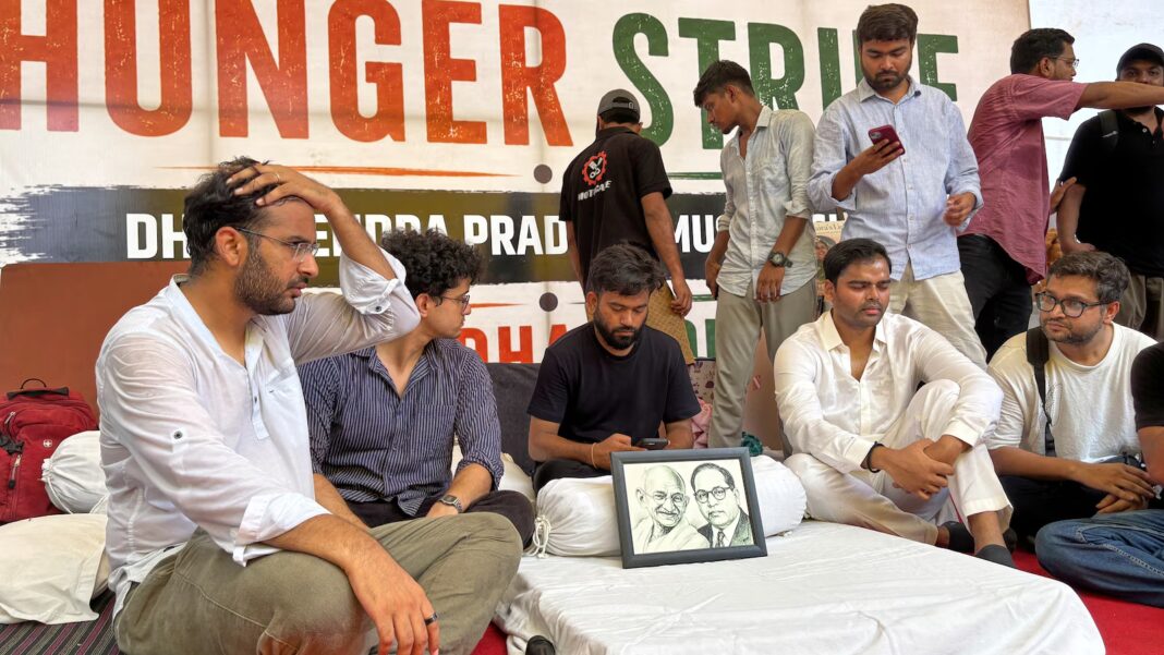 Indian police forcibly hospitalize a prominent Cockroach Party activist on hunger strike