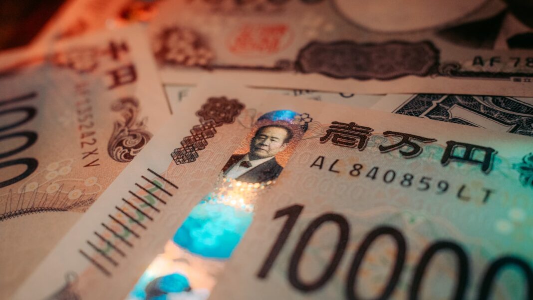 108349853 1786723488619 gettyimages 2257994301 JAPAN YEN.jpeg