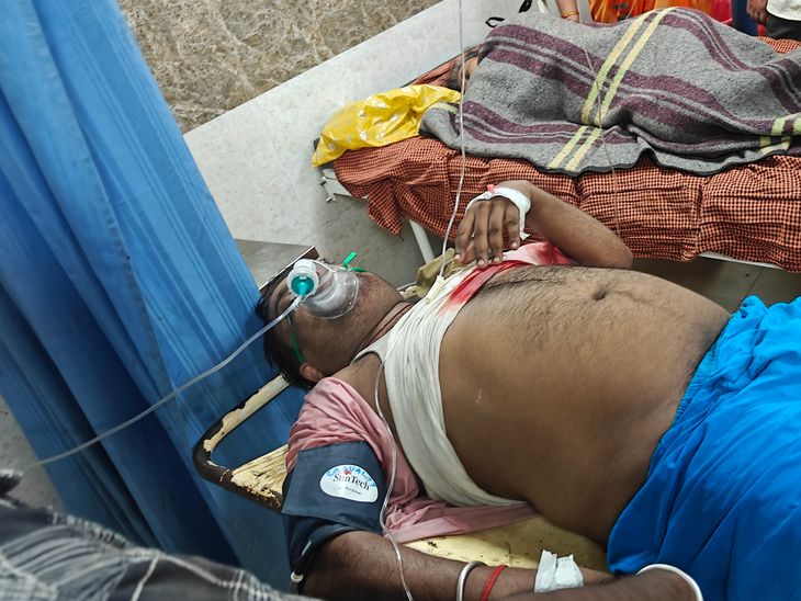 बेतिया में स्वर्ण व्यवसायी को गोली मारी:सीने में लगी, हालत गंभीर, दुकान बंद कर बाइक से घर घर गरभुआ लौट रहे थे
