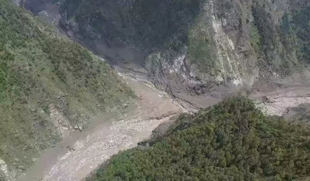 China Nepal Flash Floods 23518 c0 80 960 640 s1200x700.jpg