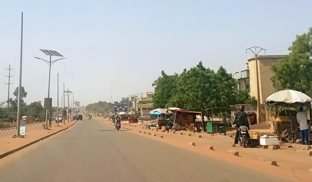 Niger Kidnapping 8 288 c0 0 2140 1248 s1200x700.jpg