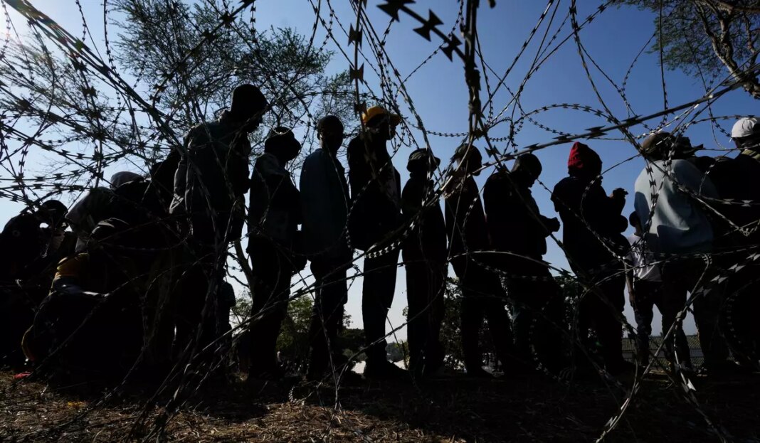 South Africa Migrants Explainer 43257 c0 336 8055 5034 s1200x700.jpg