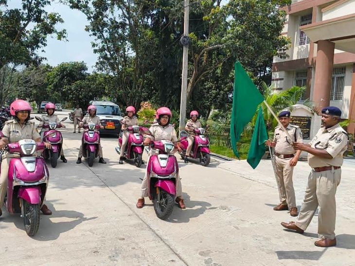 अररिया में 'अभया ब्रिगेड' का शुभारंभ:महिलाओं-बालिकाओं की सुरक्षा के लिए पुलिस दीदी टीम को हरी झंडी