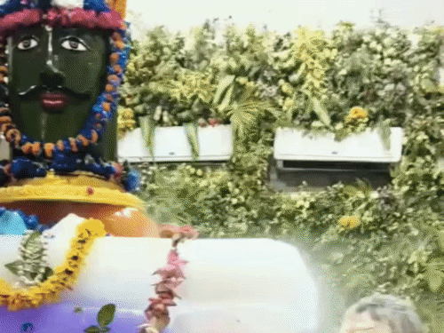 251 बर्फ की सिल्लियों से बाबा गरीबनाथ का महाश्रृंगार:श्रावणी पूर्णिमा पर दिखा बाबा का बर्फानी स्वरूप, देर रात तक उमड़े श्रद्धालु; गूंजता रहा हर-हर महादेव