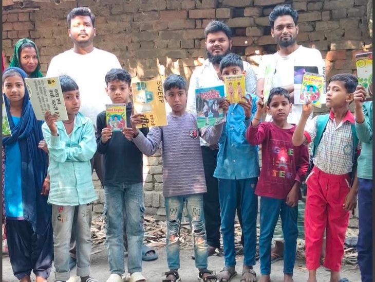 एबीवीपी ने जरूरतमंद बच्चों को बांटी पढ़ाई की सामग्री:शिक्षा के प्रति जागरूकता बढ़ाने और वंचित बच्चों की मदद का लिया संकल्प