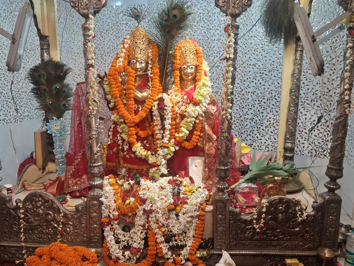 मुजफ्फरपुर में जन्माष्टमी की धूम:100 साल पुराने मंदिर में खास तैयारी; वाराणसी के वस्त्रों से होगा राधा-कृष्ण का श्रृंगार, बाजारों में बढ़ी रौनक
